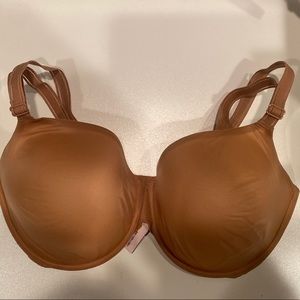 Victoria’s Secret nude underwire bra lightly lined